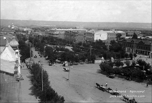 Конец 1930-х годов. Площадь им. Ленина и ул. Кирова.